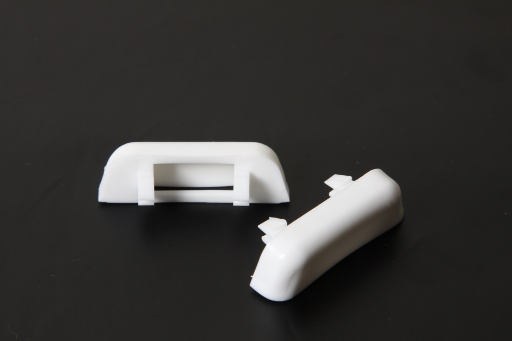 Заглушка водоотводящего канала белая